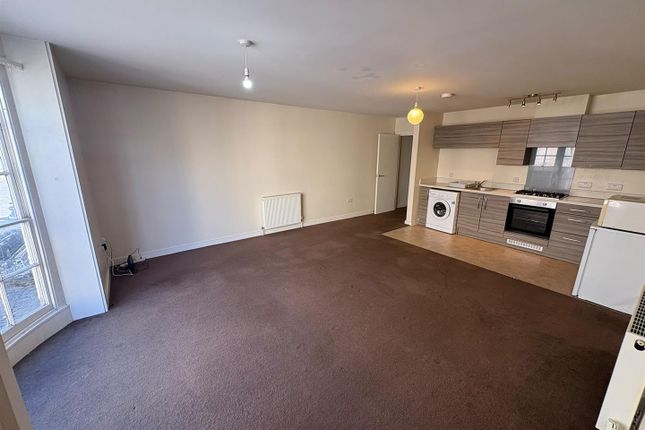 Flat 3, 28-29, Western Road, Hove photo 5
