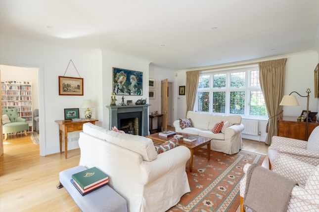 6, Brook Gardens, Kingston Upon Thames photo 3