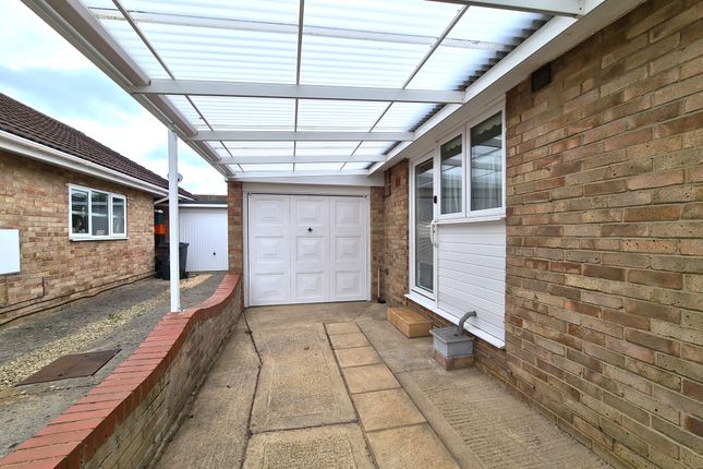 Bungalow for sale in Thames Avenue, Swindon