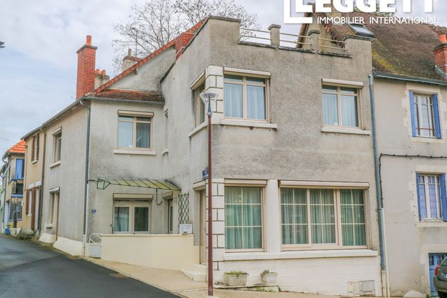 Villa for sale in La Trimouille, Vienne, Nouvelle-Aquitaine