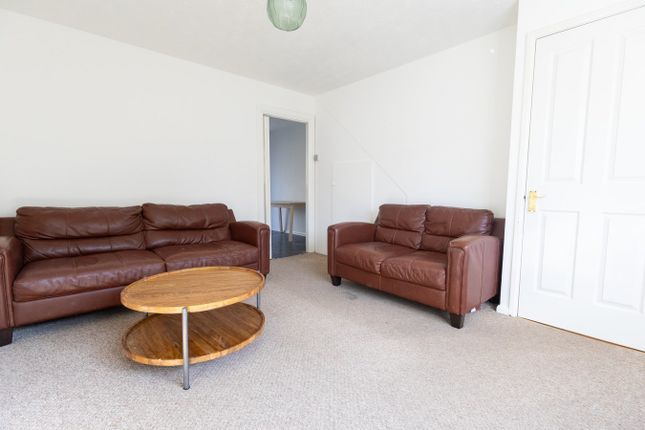 30b, Heol Y Fro, LLANTWIT MAJOR photo 3