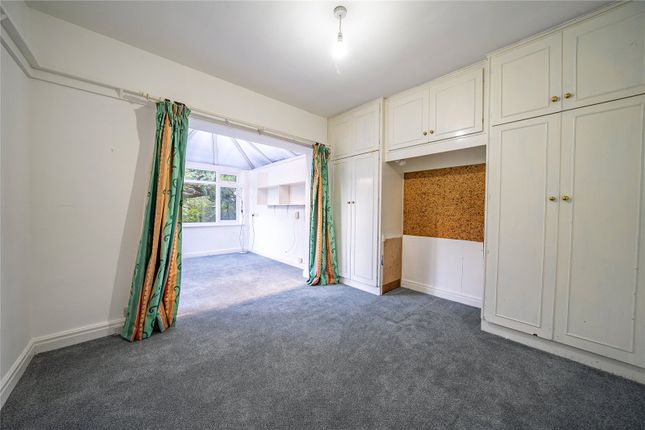 26, Primley Park Mount, West Yorkshire photo 4