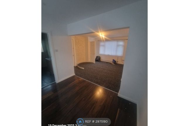 Lambourne Avenue, Bradford photo 4