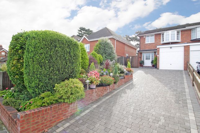 Thumbnail Terraced house for sale in Kings Avenue, Bromley