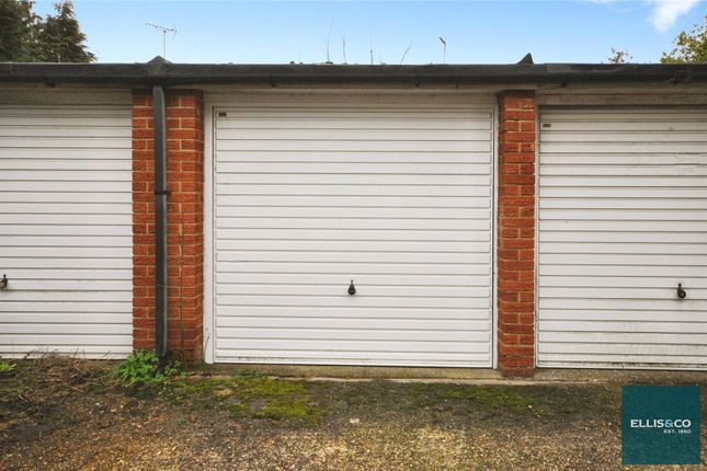 70, Firs Avenue, Friern Barnet photo 4