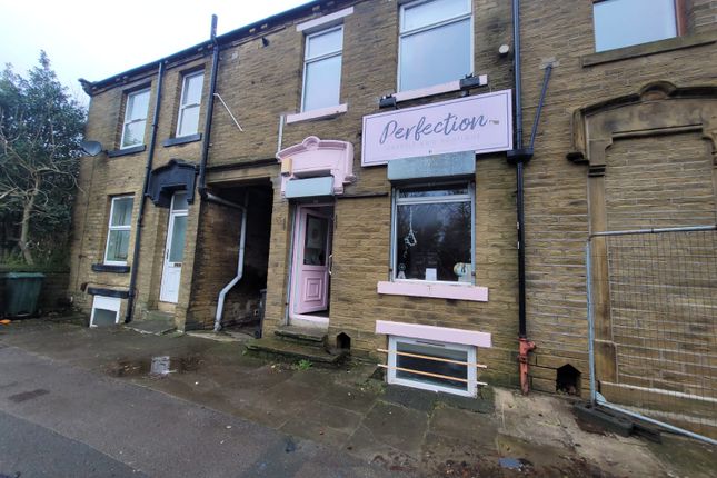 Thumbnail Commercial property to let in Halifax Road, Low Moor, Bradford