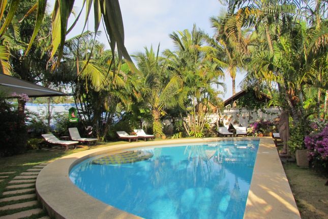 Villa for sale in Near Londa, Phuket, Southern Thailand