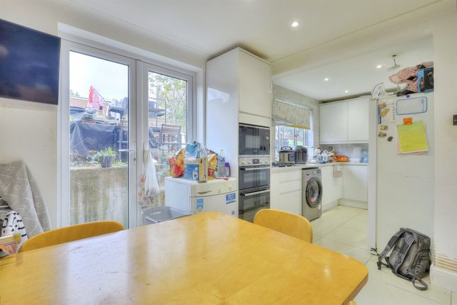 43, Kingsland Avenue, Northampton photo 4
