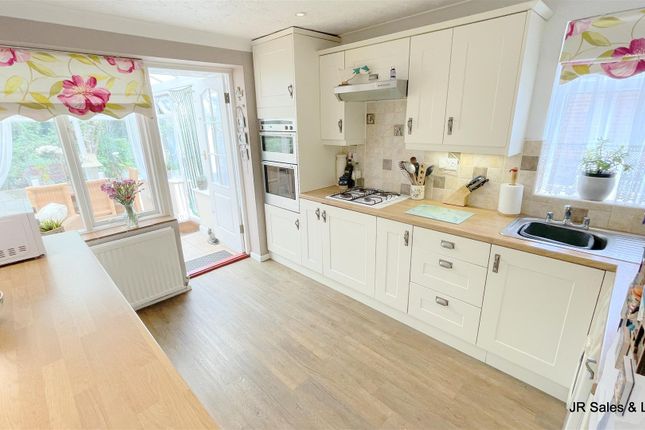 Semi-detached bungalow for sale in Theobalds Close, Cuffley, Potters Bar