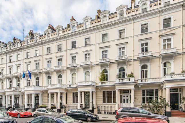 Flat to rent in Queen's Gate Terrace, South Kensington, London
