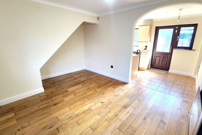52, St. Columba Way, Leicester photo 5