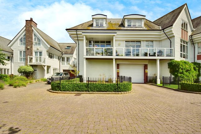 Thumbnail Flat for sale in Rougemont, Kings Hill, West Malling