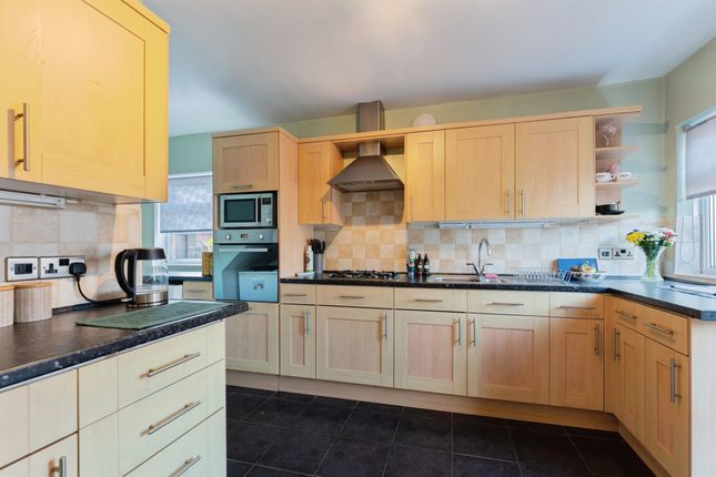 16, Loxdale Drive, Ellesmere Port photo 3