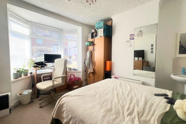 29, Northcote Road, Southampton photo 4