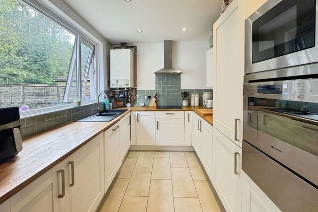 10, Dynea Road, Pontypridd photo 4