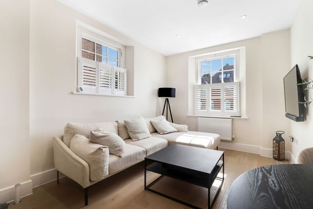 Flat 5, 109 Hare Lane, Esher photo 4