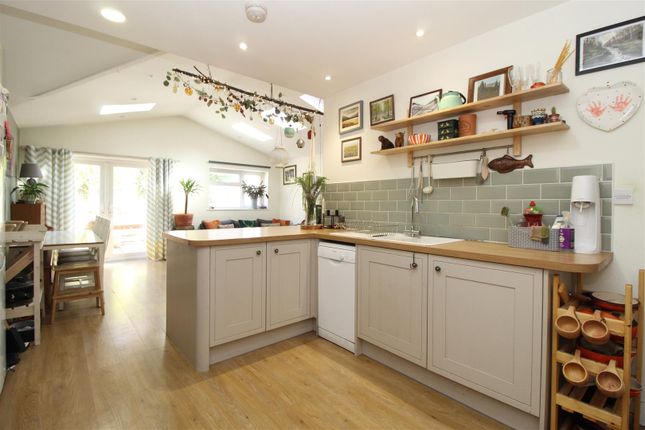 54, Eden Crescent, Leeds photo 4