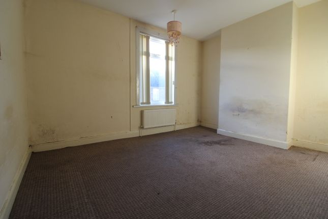 Terraced house for sale in Cromwell Street, Gainsborough, Lincolnshire