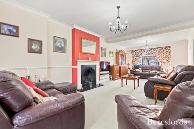 Mayfield Road, Chelmsford photo 2