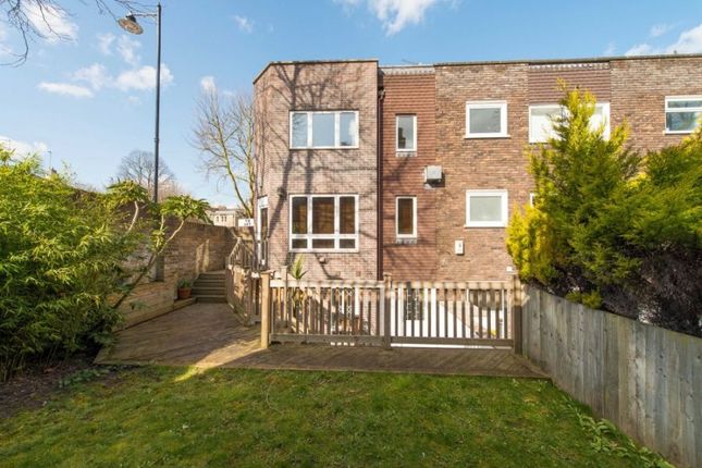 Property to rent in Hampstead Lane, Highgate Village