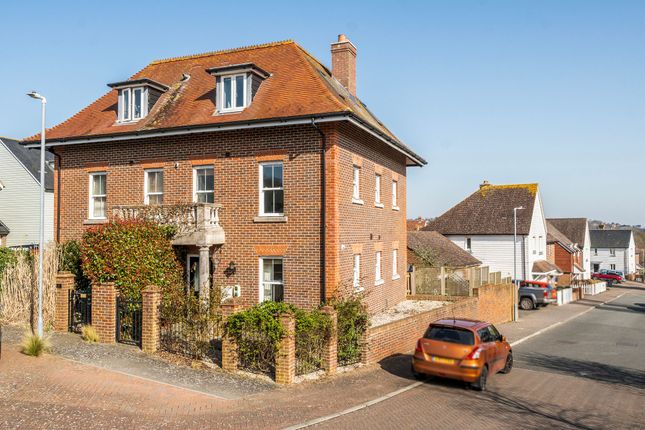 4-bed house on 2 Benson Way, Rye, £400,000
