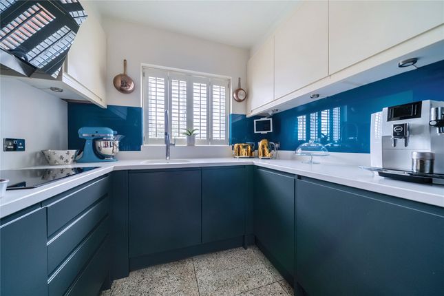 Flat 10, The Chestnuts, 9A, Oaklands Road, Bromley photo 4