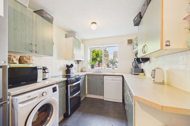 58 Village Heights, Gateshead photo 3
