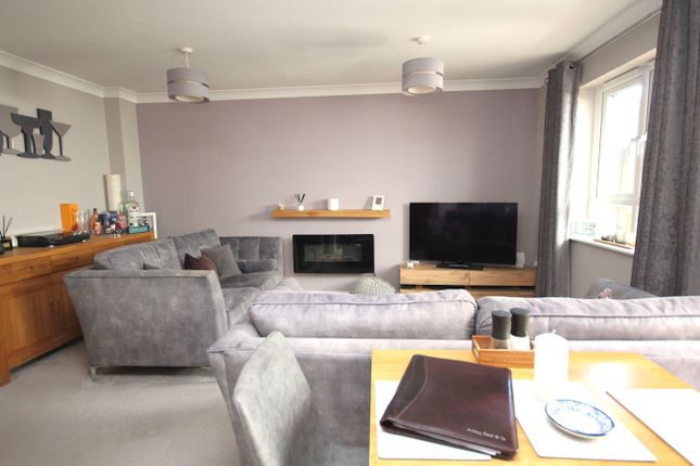 2, Seager Way, Poole photo 3