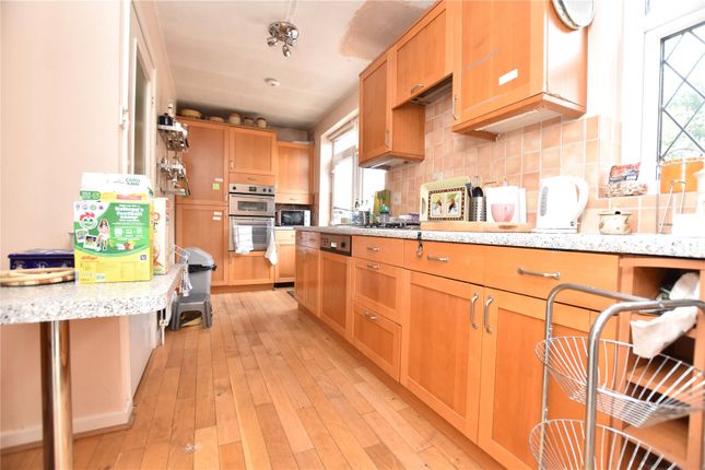 57, The Roundway, Leeds photo 5