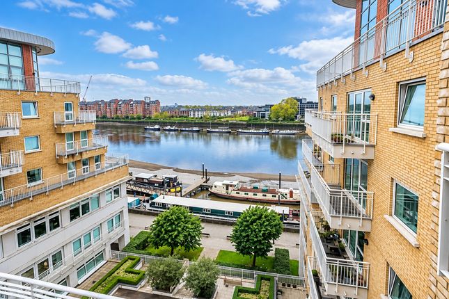 Lombard Road, Battersea photo 4