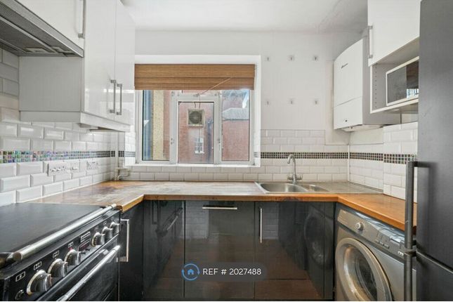 Flat to rent in Victor Cazalet House, London