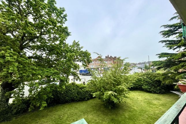 22, Hertford Court, London photo 2