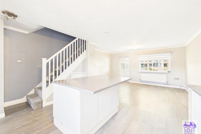 7, Bader Crescent, Chatham photo 2