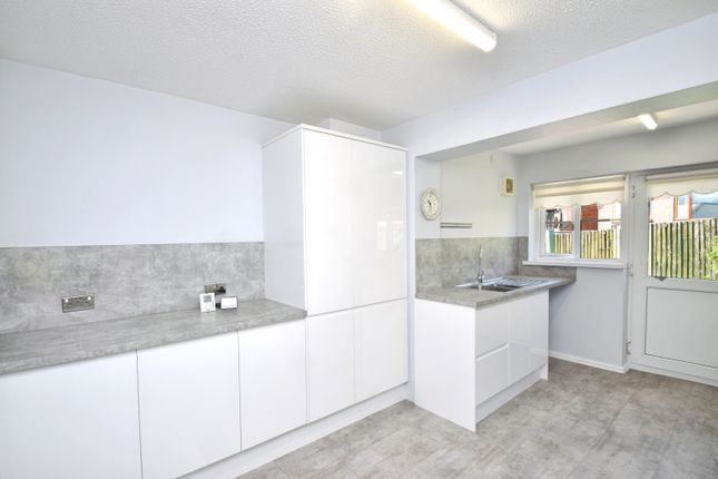 11, Chapel Road, Swansea photo 3