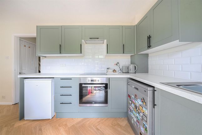 12, Partridge Close, Corsham photo 2