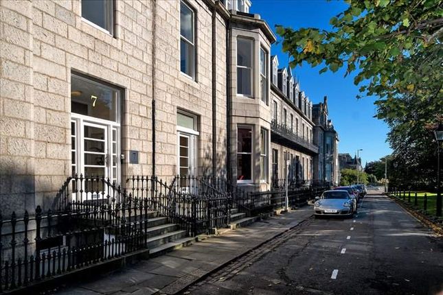 Serviced office to let in Queens Gardens, Aberdeen