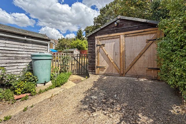 2 Whitehorse Hill, Chatham, Kent photo 2