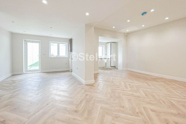 Thumbnail Flat to rent in Chichele Road, London