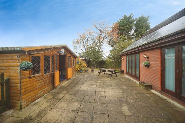 Detached bungalow for sale in Gravelands Lane, Henlade, Taunton