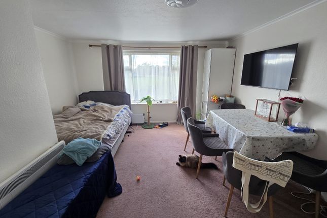 Bramley Close, Southgate photo 2