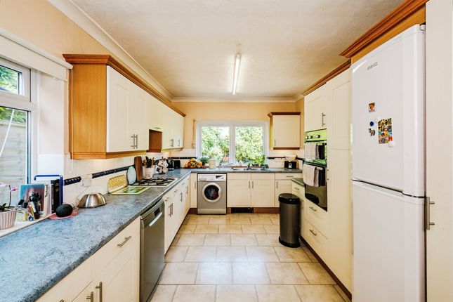 30, Offington Drive, Worthing photo 4
