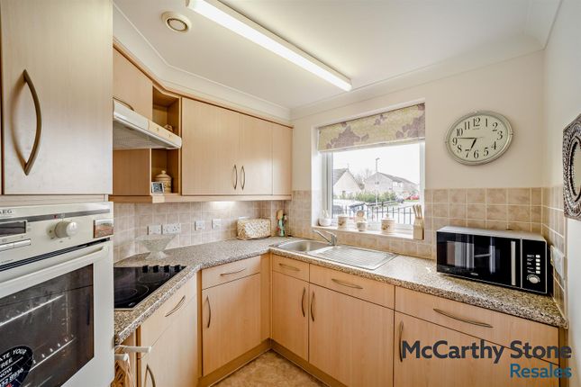 7 Fussells Court, Station Road, Weston-Super-Mare photo 4