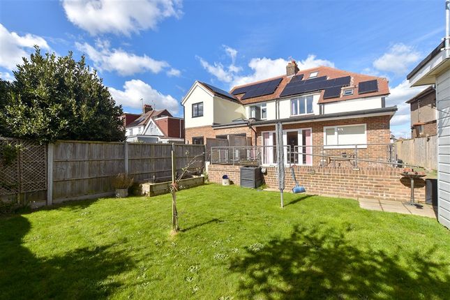 Livesay Crescent, Worthing photo 2