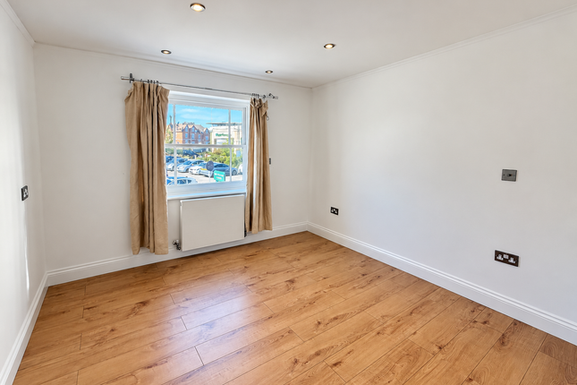 13A, Burford Street, Hoddesdon photo 3
