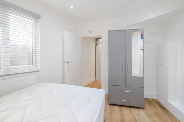 1C, Drayton Park, London photo 4