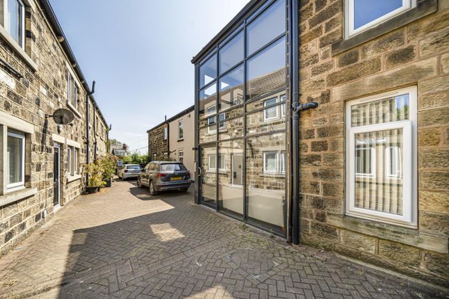 Flat for sale in Broadway, Horsforth, Leeds