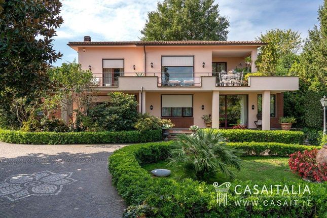 Villa for sale in Largo Giulio Roncacci, 7, 00067 Morlupo Rm, Italy