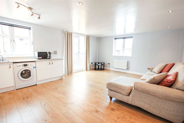 Flat 8, 18, Commonhall Street, Cheshire photo 3