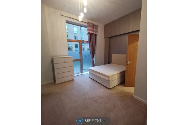 Thumbnail Room to rent in Chris Pullen Way, London