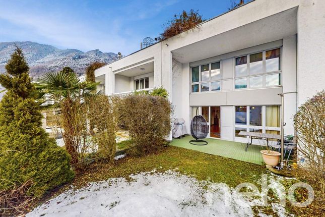 Thumbnail Villa for sale in Brunnen, Kanton Schwyz, Switzerland